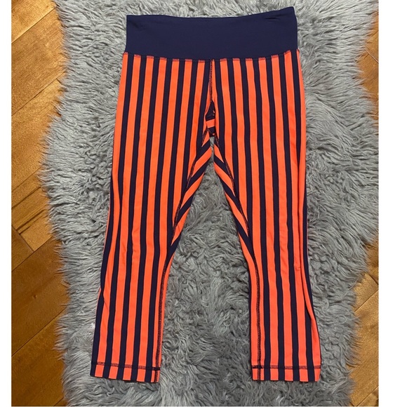 Lululemon Micro Macro Wunder Under Crop Size 4 - Picture 3 of 4